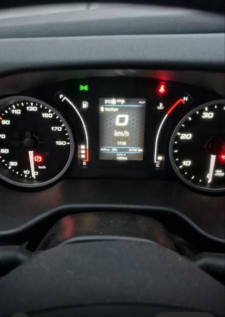 Iveco Daily L4H3 Maxi Automatic Full optie! 2022 31.700 km, Auto's, Bestelwagens en Lichte vracht, Particulier, 360° camera, 4x4