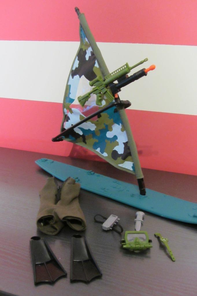 Sinterklaas - Action Man Ocean Enforcer WindSurfer 1994, Kinderen en Baby's, Speelgoed | Actiefiguren, Gebruikt, Ophalen of Verzenden