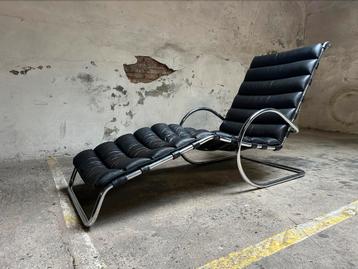 Chaise longue Mies van der Rohe voor Knoll 