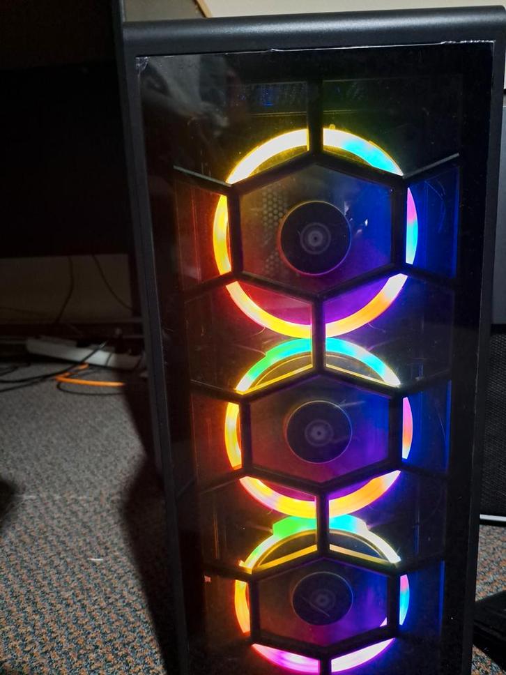 PC de jeu AMD Ryzen 5 3400 16 Go de RAM AMD Vega 11 SSD 512, Consoles de jeu & Jeux vidéo, Jeux | PC, Enlèvement