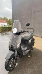 Scooter gts toscana, Fietsen en Brommers, Ophalen, Zo goed als nieuw, Vespa