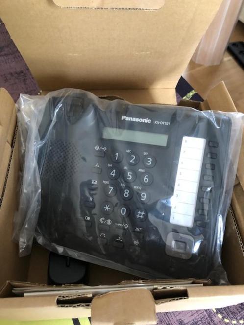 2 Téléphones Panasonic KX-DT521 et 543 neufs pour entreprise, Telecommunicatie, Vaste telefoons | Niet Draadloos, Nieuw, Ophalen