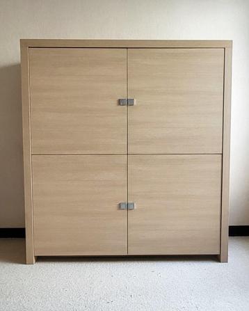 Moderne Living Kast beschikbaar voor biedingen