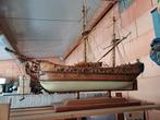 Boot op standaard, Hobby en Vrije tijd, Modelbouw | Boten en Schepen, Ophalen, Zo goed als nieuw
