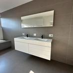 Badkamer meubel met spiegel en bad, Ophalen, Gebruikt