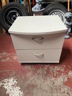 Badkamer kastje, Enlèvement, Comme neuf