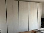 Italian 8-door Wardrobe, Huis en Inrichting, Ophalen, Zo goed als nieuw