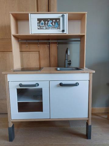 Houten speelkeukentje Ikea goede staat beschikbaar voor biedingen