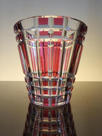 Val Saint Lambert kristallen vaas, Art Deco, smaragd rood, B