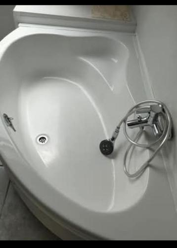 Baignoire d'angle, Enlèvement, Utilisé, Avec baignoire