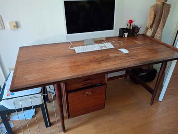 Vintage Deens bureel uit de sixties beschikbaar voor biedingen