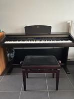 Digitale piano Yamaha YDP-V240, Muziek en Instrumenten, Ophalen, Zo goed als nieuw, Piano