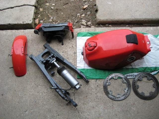 Les pièces de la Honda VF750F 1984 sont vraiment  neuves., Motos, Pièces | Honda, Utilisé, Enlèvement