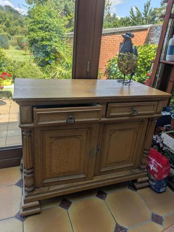 Meuble commode deux tiroirs beschikbaar voor biedingen