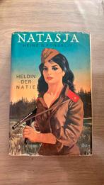 Boek “Natasja heldin der natie” door Heinz G. Konsalik, Enlèvement ou Envoi