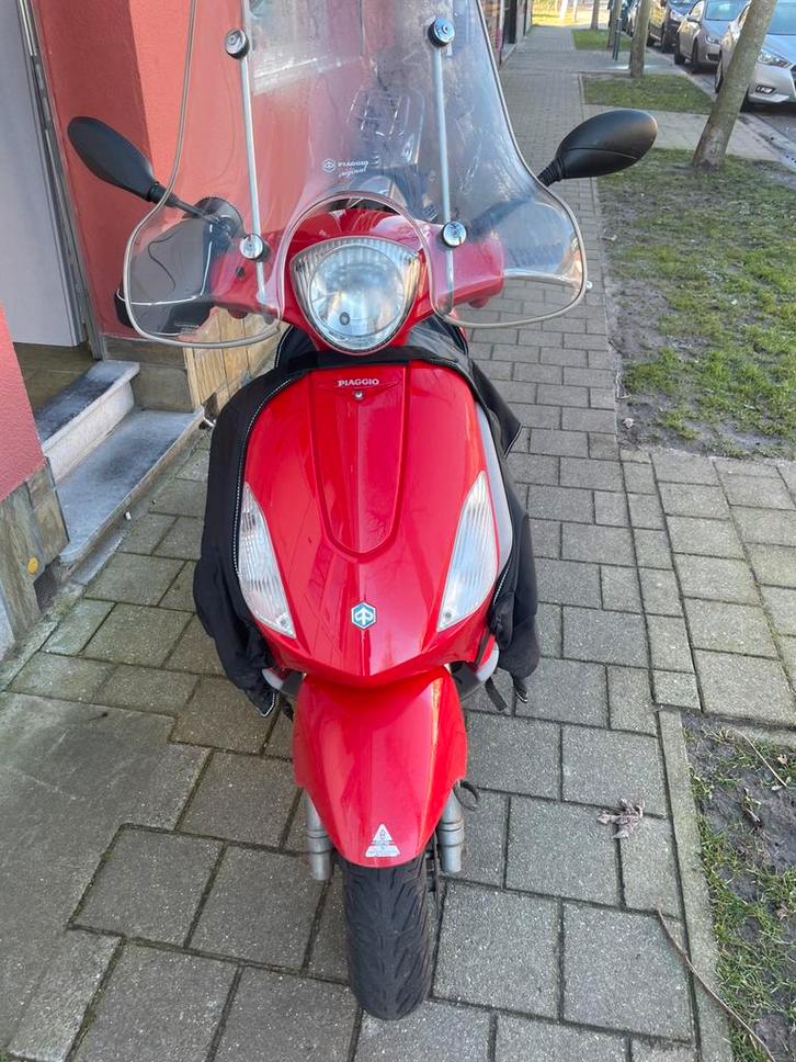 Piaggio fly 4T 2007!, Vélos & Vélomoteurs, Vélomoteurs & Scooters bridés, Comme neuf, Piaggio, Enlèvement ou Envoi