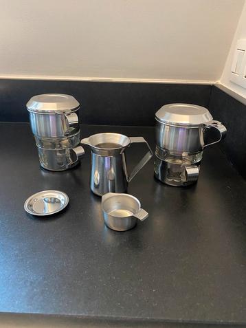 Koffiefilters + benodigheden beschikbaar voor biedingen
