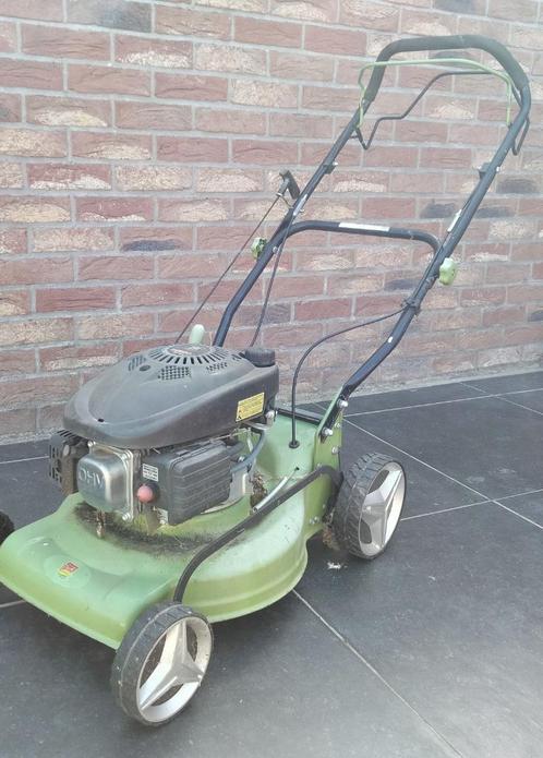 Grasmaaier op benzine, Tuin en Terras, Grasmaaiers, Gebruikt, Benzine-grasmaaier, 40 t/m 49 cm, Opvangbak, Ophalen