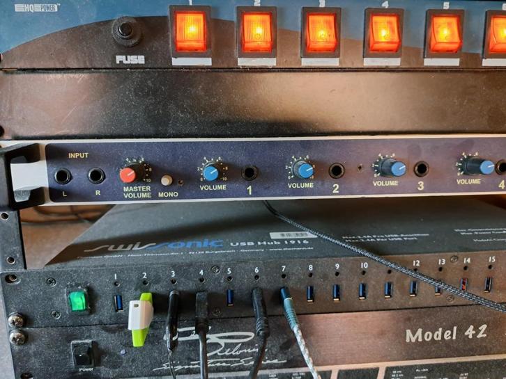 Hoofdtelefoonversterker Chilton, Audio, Tv en Foto, Versterkers en Ontvangers, Gebruikt, Stereo, Overige merken, Ophalen