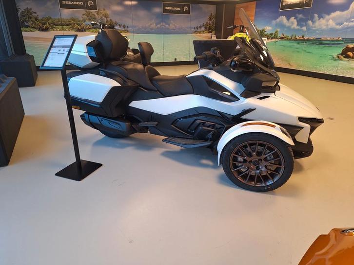 Can-Am Spyder RT SeaToSky blanc nacré mat., Motos, Pièces | Autre, Neuf, Enlèvement