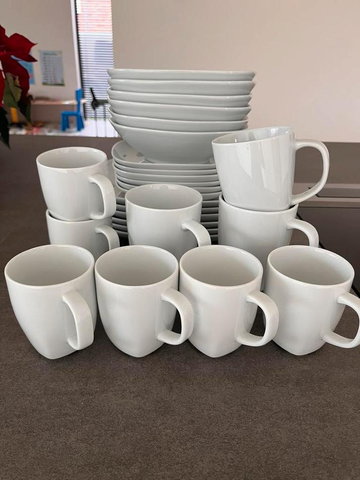 27-delig Värdera servies (Ikea) in perfecte staat, Huis en Inrichting, Keuken | Servies, Zo goed als nieuw, Compleet servies, Effen