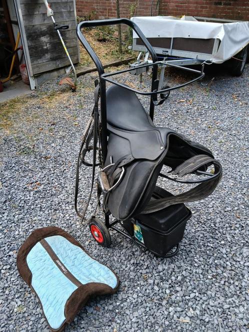 wintec veelzijdigheids zadel ,met kar,verzorgings box,...., Dieren en Toebehoren, Paarden en Pony's | Hoofdstellen en Tuigage