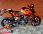 KTM Duke 125 met vele opties, Permis Moto A1 minimum, Échappement sport, Particulier, 1 cylindre