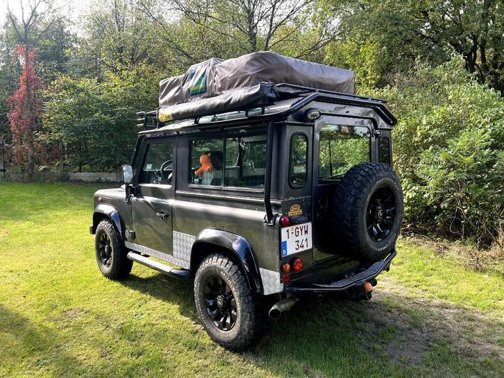 Land Rover Defender 90 TD5 TOMB RAIDER Edition LAGE KMstand, Auto's, Land Rover, Particulier, 4x4, ABS, Alarm, Bluetooth, Lederen bekleding