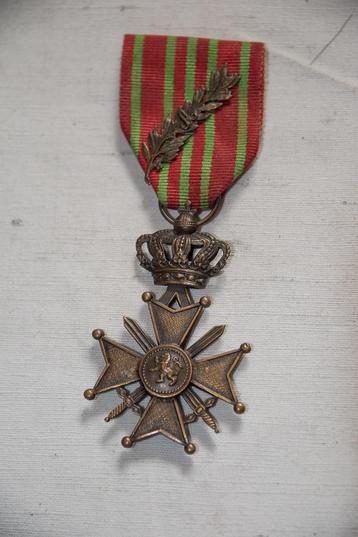 Médaille belge Croix de Guerre 1914-1918 avec palme disponible aux enchères