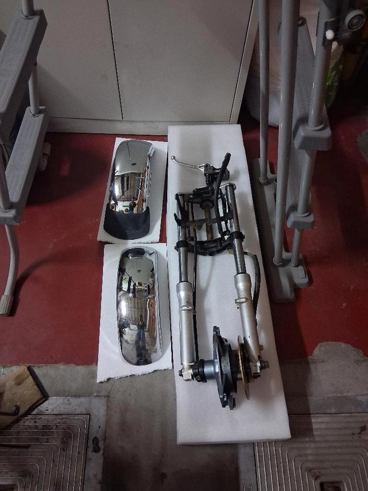 Dax compleet voorvork en chrome spatborden, Vélos & Vélomoteurs, Pièces de cyclomoteur | Général, Enlèvement