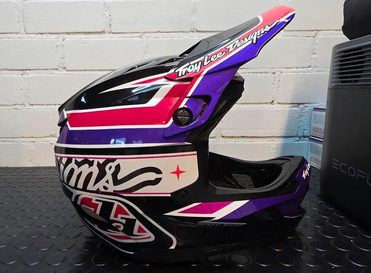 Troy Lee Designs D4 helm maat L., Fietsen en Brommers, Fietsaccessoires | Fietshelmen, Nieuw, L, Ophalen of Verzenden