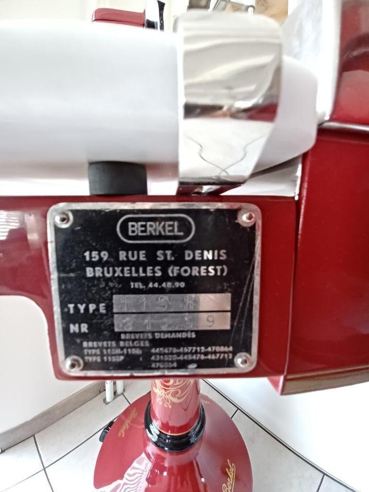 Van berkel handsnijmachine type 155 rood, Huis en Inrichting, Keuken | Keukenbenodigdheden, Nieuw, Ophalen