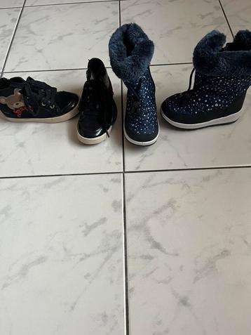 Kinderschoenen beschikbaar voor biedingen