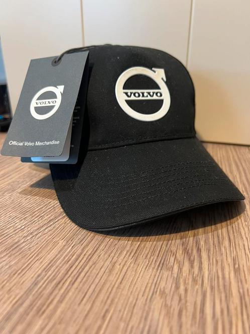 2 nouvelles casquettes Volvo, Vêtements | Hommes, Chapeaux & Casquettes, Neuf, Enlèvement ou Envoi