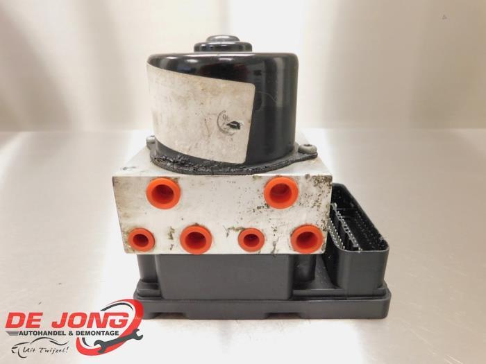 Pompe ABS d'un Ford Galaxy, Autos : Pièces & Accessoires, Électronique & Câbles, Ford, Utilisé, 3 mois de garantie, Enlèvement ou Envoi