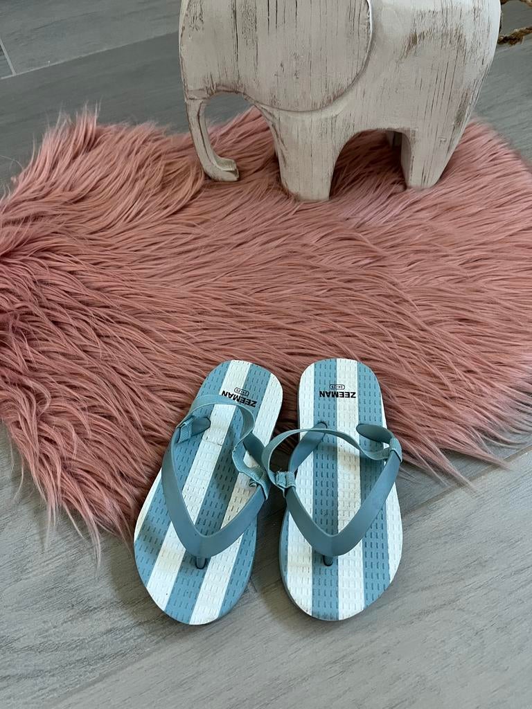 Slippers, Enfants & Bébés, Vêtements de bébé | Chaussures & Chaussettes, Enlèvement ou Envoi, Comme neuf