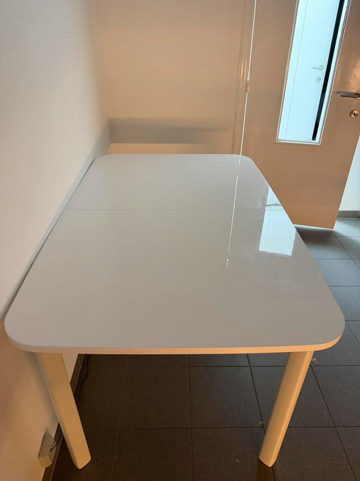 IKEA uitschuifbare eet tafel, Huis en Inrichting, Tafels | Eettafels, Zo goed als nieuw, Vijf personen of meer, Rechthoekig, Ophalen of Verzenden