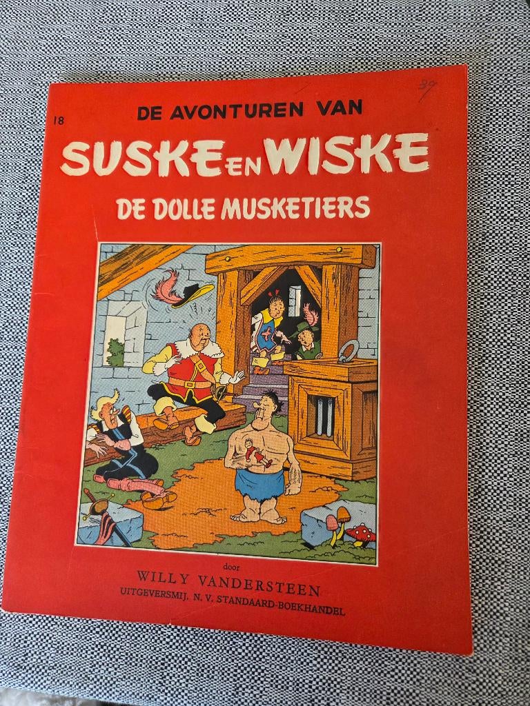 Suske en Wiske - De Dolle Musketiers (Blauw/wit), Ophalen of Verzenden, Suske en Wiske, Gebruikt