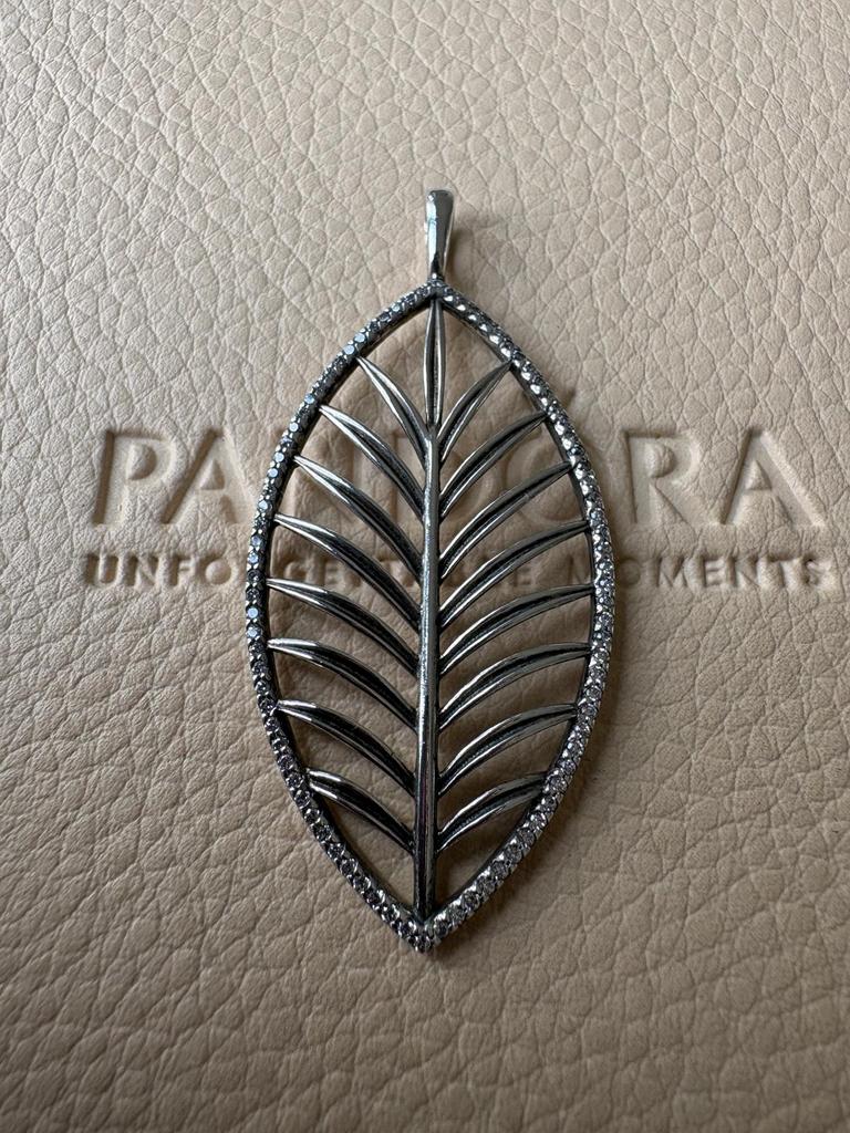 Pandora Palm Tropical Leaf Pave NIEUW, Neuf, Enlèvement ou Envoi, Avec strass, Fleur ou Plante