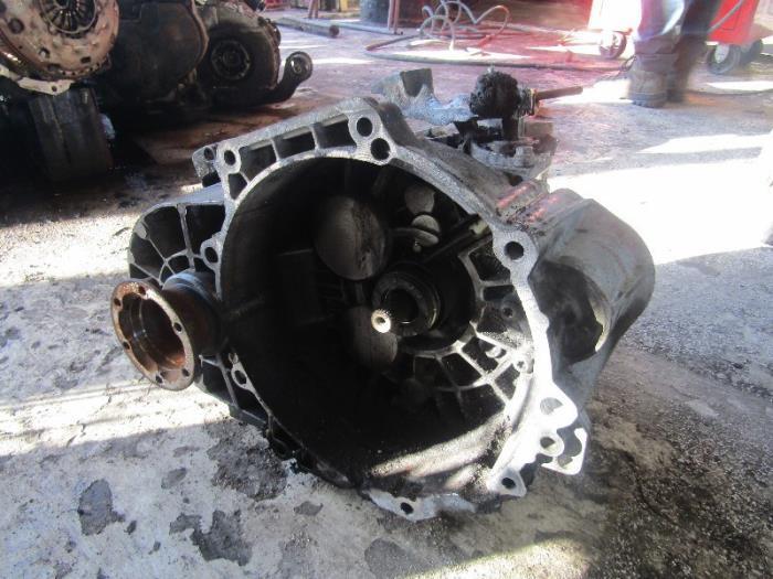 Boîte de vitesse d'un Volkswagen Passat, Autos : Pièces & Accessoires, Transmission & Accessoires, Volkswagen, Utilisé, 3 mois de garantie