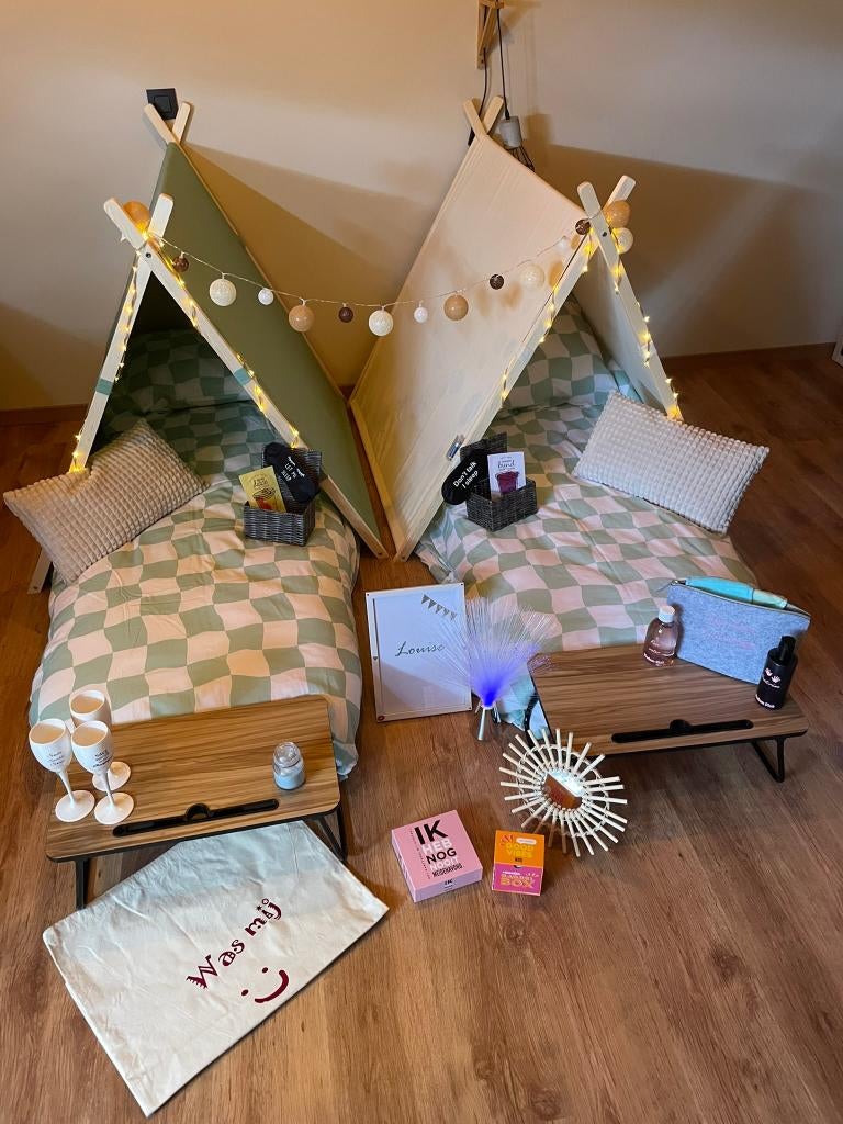 Groot pakket slaapfeestjes incl tentjes, accessoires,… POTK, Ophalen