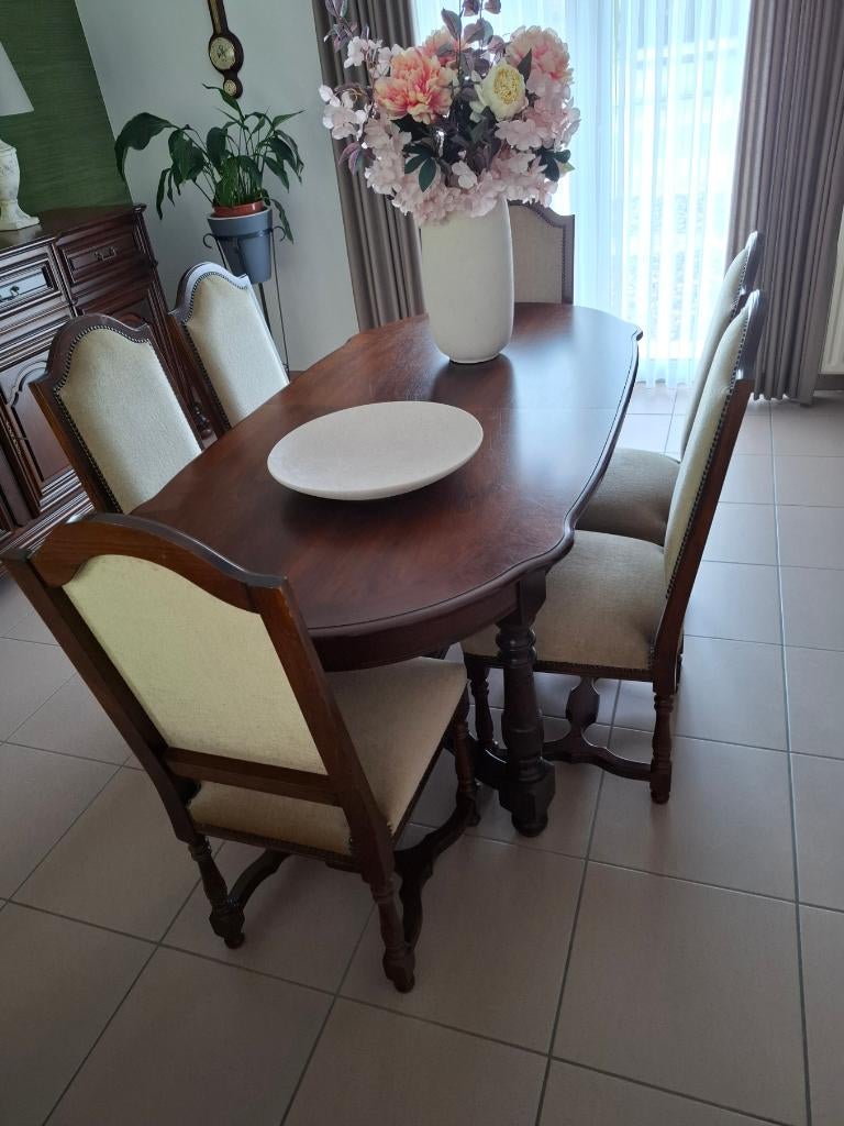 tafel + 6 stoelen in notenlaar hout, Ophalen