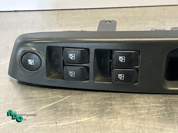 Commutateur vitre électrique d'un Chevrolet Spark (Spark 09, Autos : Pièces & Accessoires, -, 3 mois de garantie, Utilisé, -