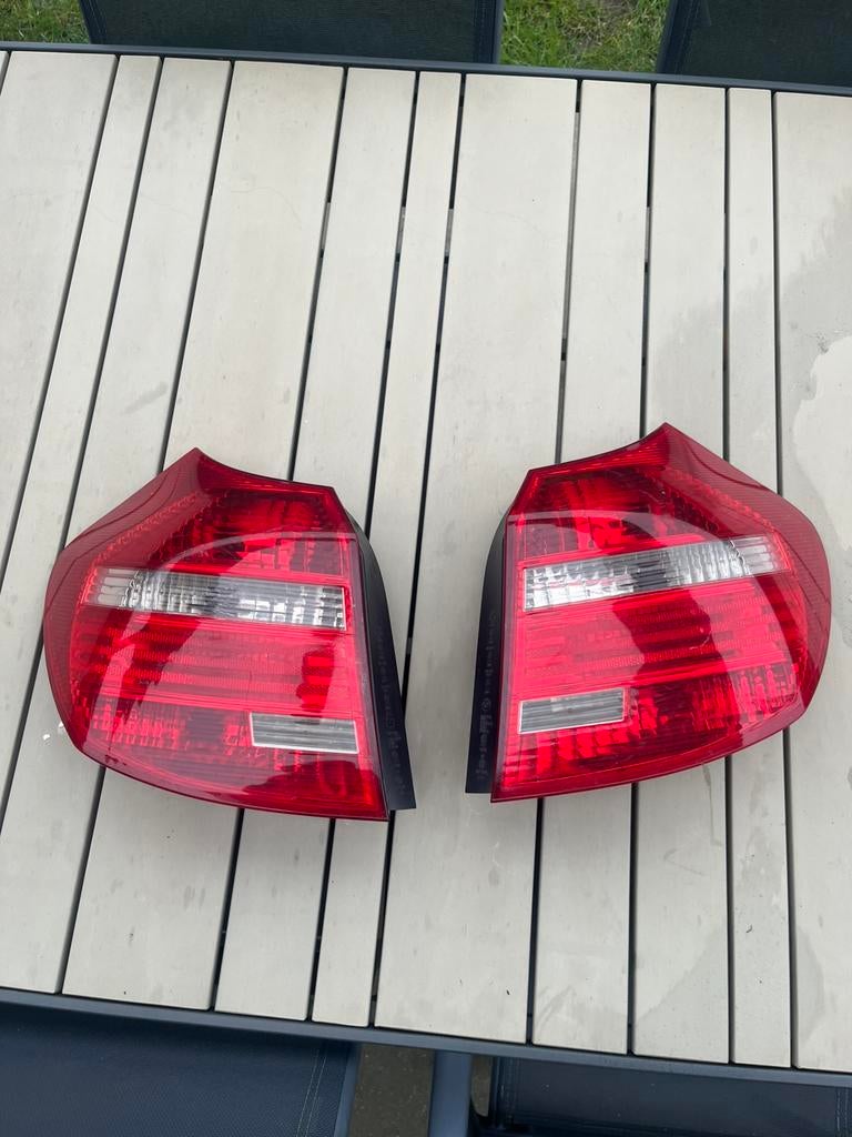 Paire Phares arrière bmw serie 1, Autos : Pièces & Accessoires, Enlèvement ou Envoi, BMW