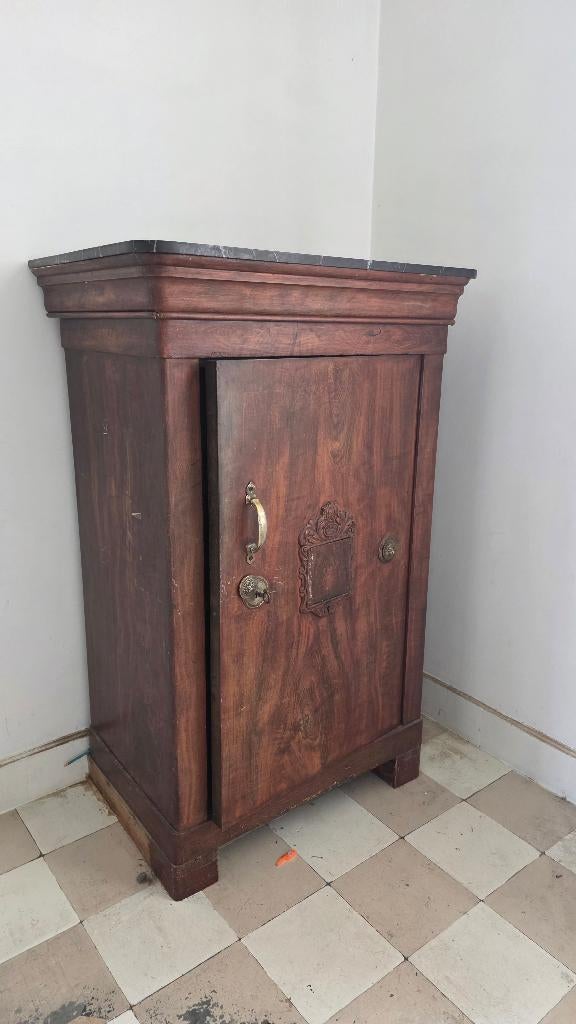 Coffre-fort pour documents et argent, Antiquités & Art, Antiquités | Meubles | Armoires, Enlèvement