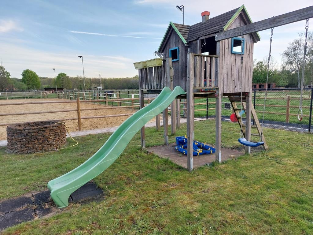 Speelhuisje, Ophalen, Schommel