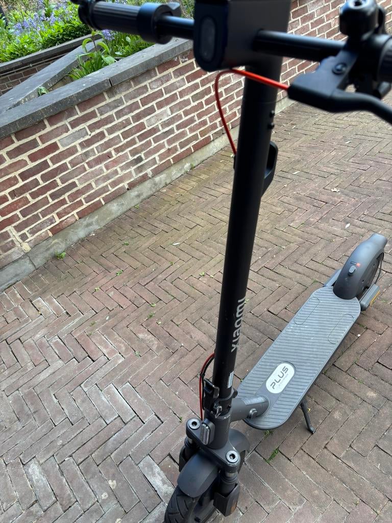 Trottinette électrique Xiaomi 5 plus roue 12 pouces!!, Enlèvement, Comme neuf, Step électrique (E-scooter)