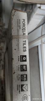 Tegels 34 vierkantemeters, Ophalen