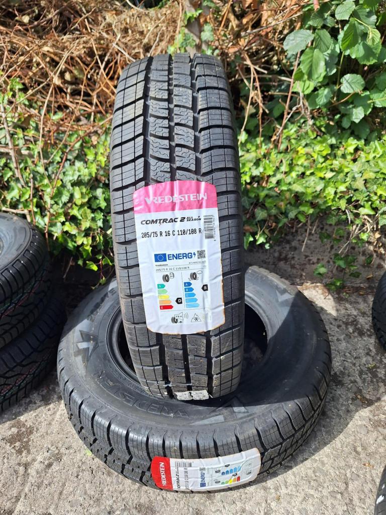 Pneus neufs de différentes tailles à vendre ( voir photos), Enlèvement, Neuf