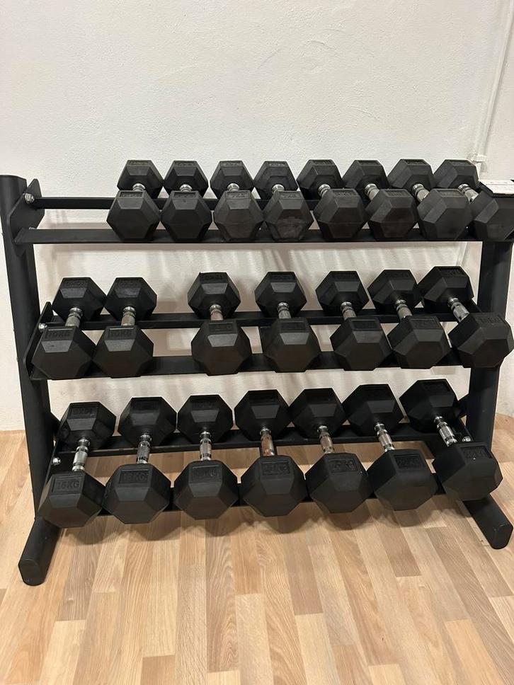 Hex dumbell set van 12-22kg in stappen van 2kg, Sport en Fitness, Fitnessmaterialen, Zo goed als nieuw, Ophalen